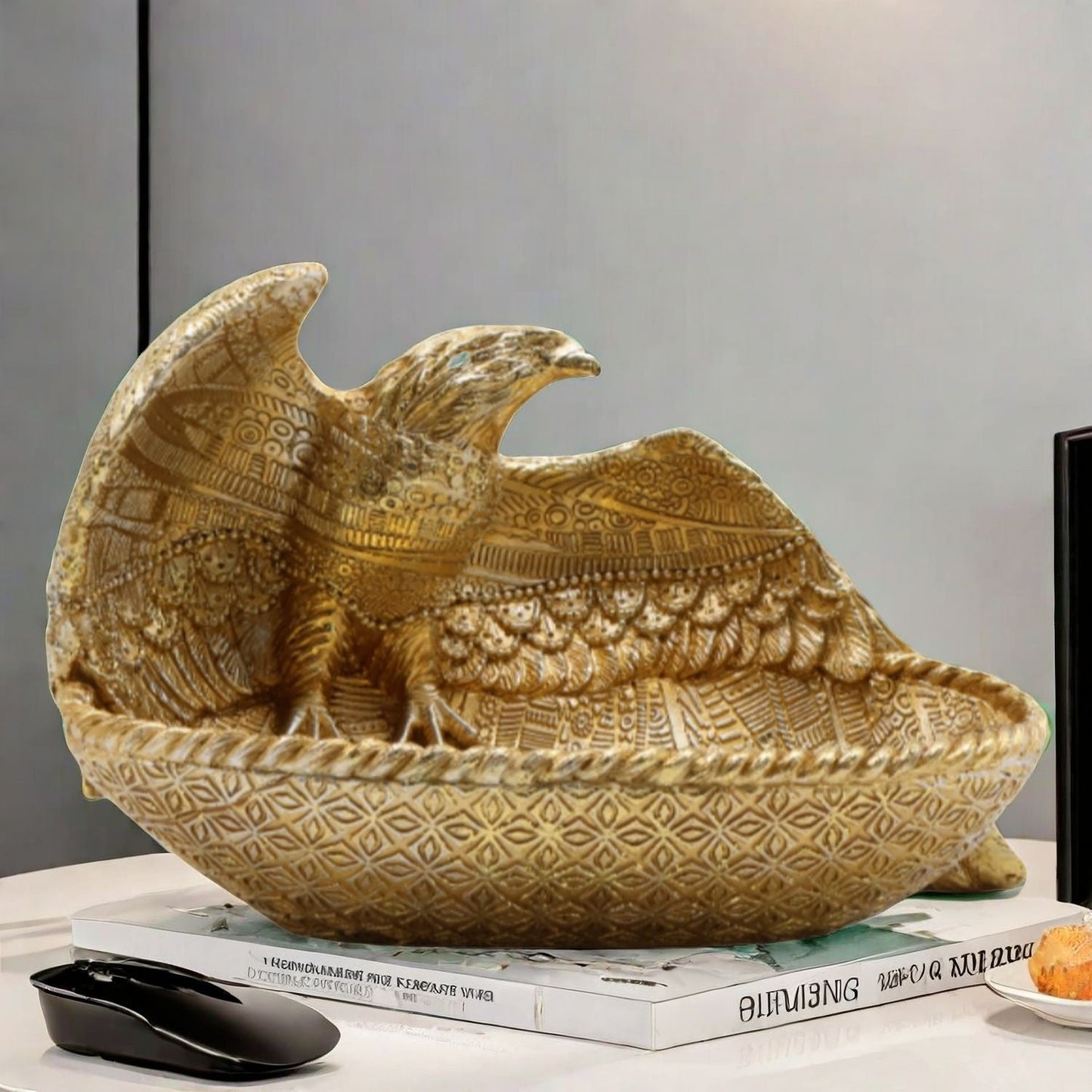 Resin handicrafts opening gifts ornaments home wine cabinet decorations eprolo